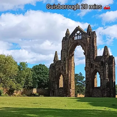 Family Friendly Saltburn With Seaview
