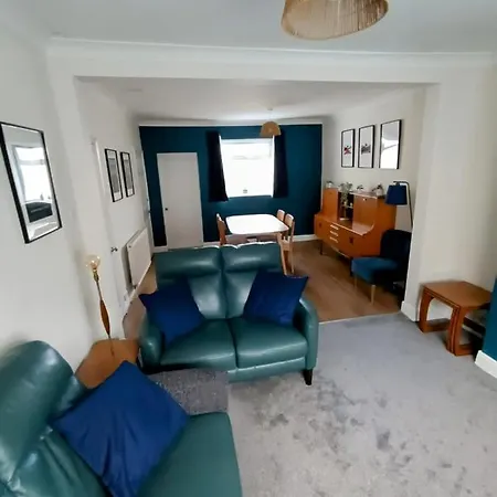 Family Friendly Saltburn With Seaview