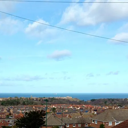 Family Friendly Saltburn With Seaview * Skelton (North Yorkshire)